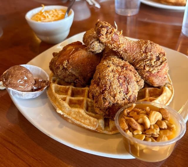 Dame's Chicken & Waffles