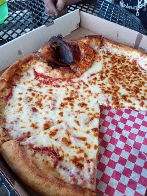 Checkers Pizza