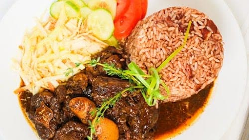 Umi's Kitchen: Halal Caribbean food